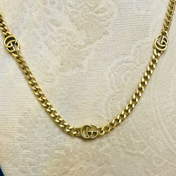 COPY - Stunning Authentic Gucci GG link Necklace gold tone. - Picture 8 of 9